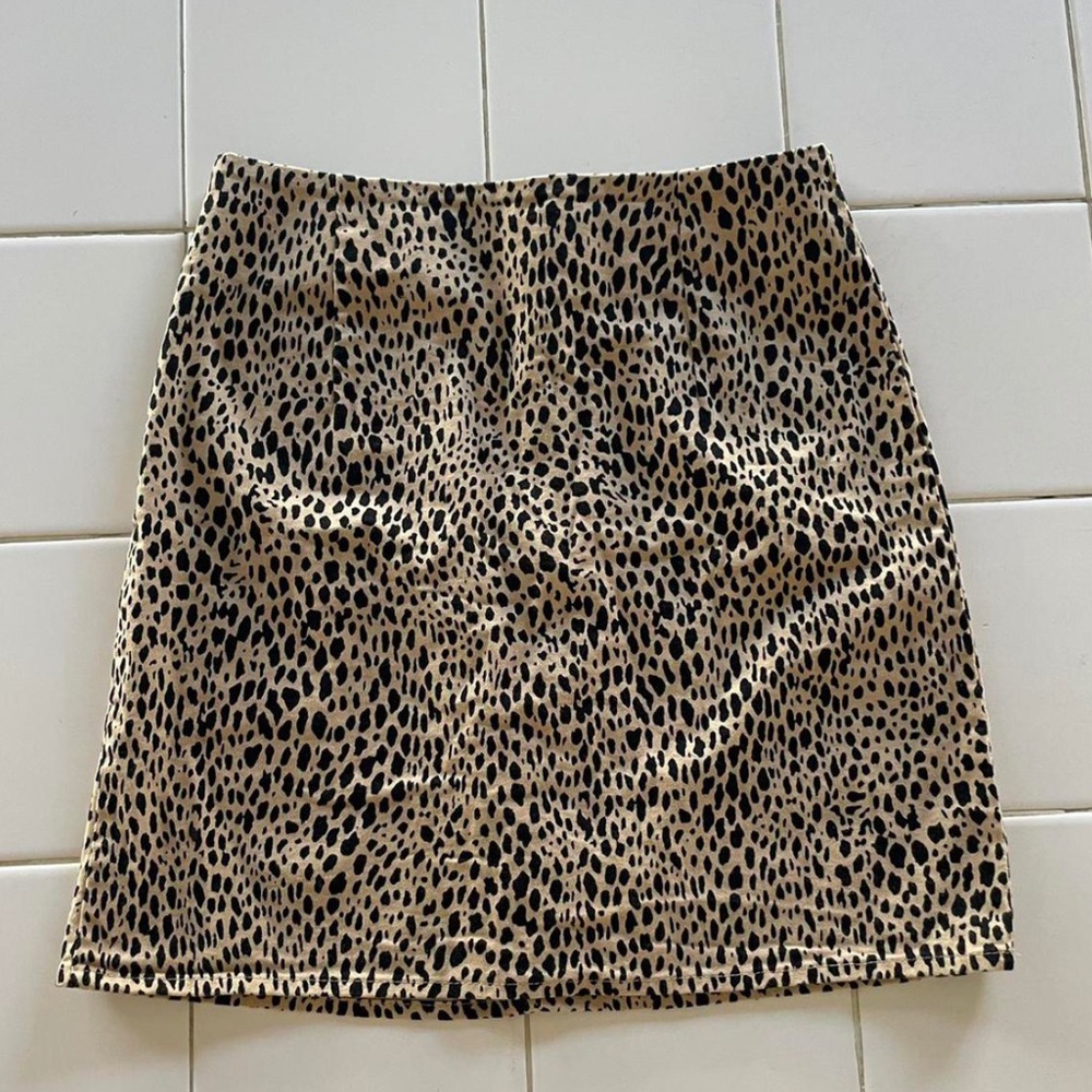 brandy melville phoebe skirt